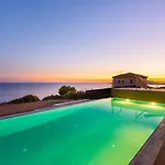 Blue Horizon With Private Pool & Sea View Villa *