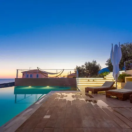 Blue Horizon With Private Pool & Sea View Plateies