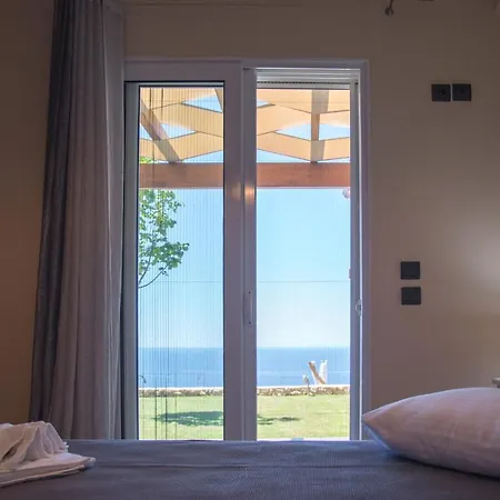 Villa Blue Horizon With Private Pool & Sea View Plateies