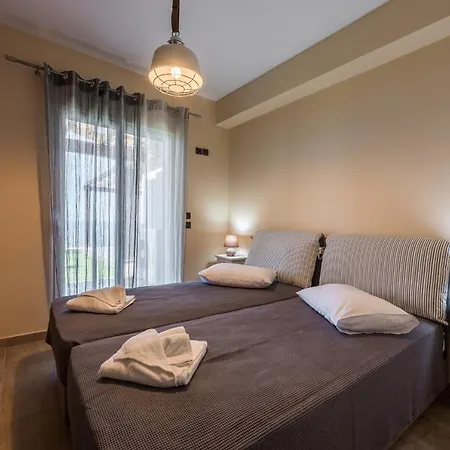 Blue Horizon With Private Pool & Sea View Plateies