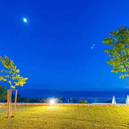 Blue Horizon With Private Pool & Sea View ヴィラ *
