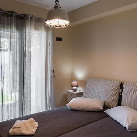 Blue Horizon With Private Pool & Sea View * Plateies