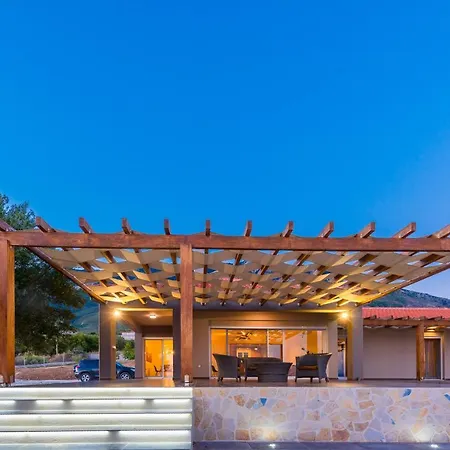 Blue Horizon With Private Pool & Sea View ヴィラ Plateies