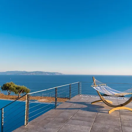 Blue Horizon With Private Pool & Sea View Plateies